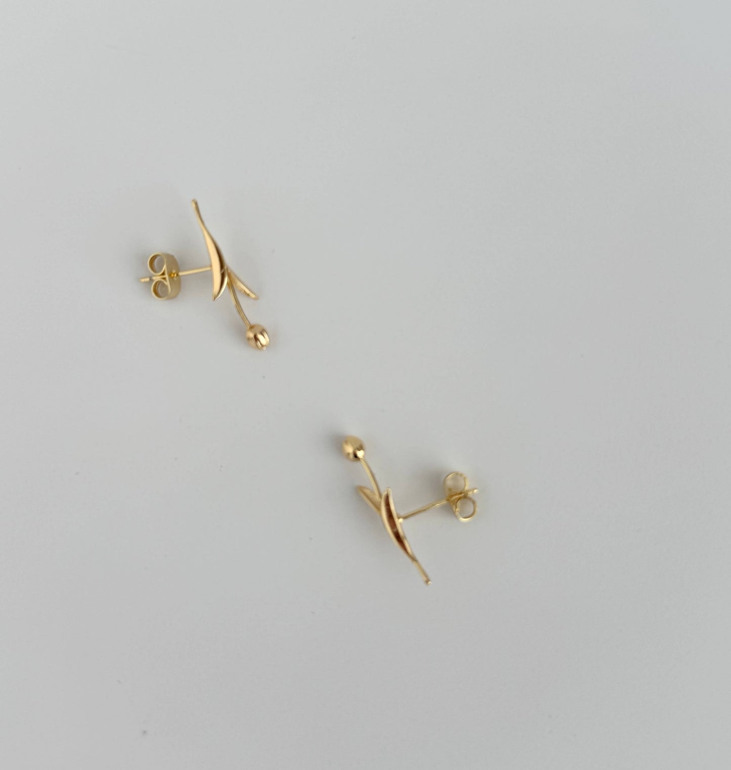 Tulipan Stud Earrings