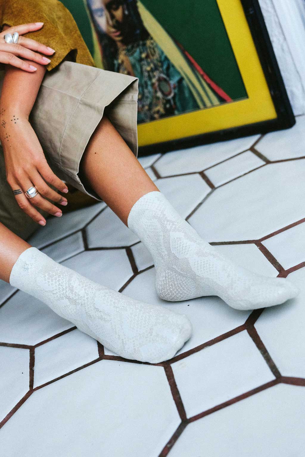 Yoshi Albino Shimmer Ankle Sock