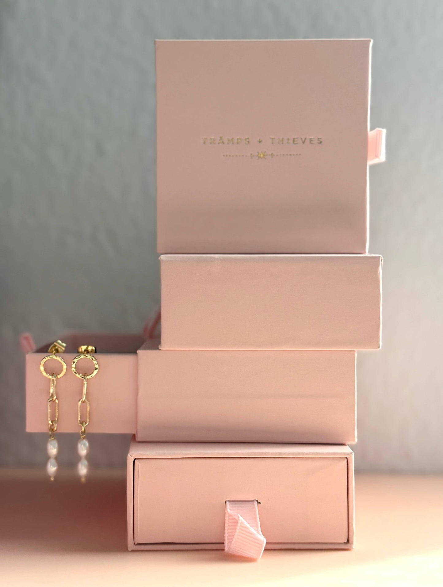 Perla Drop Earrings