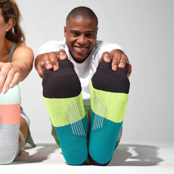 Feetures - Elite (MAX CUSHION) No shoe tab Socks