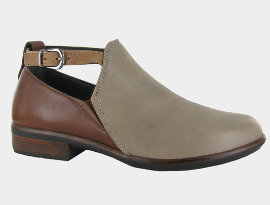 CLEARANCE - Naot - Kamsin
