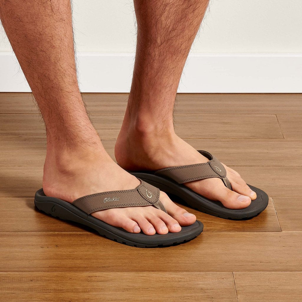 Olukai clearance mens sales