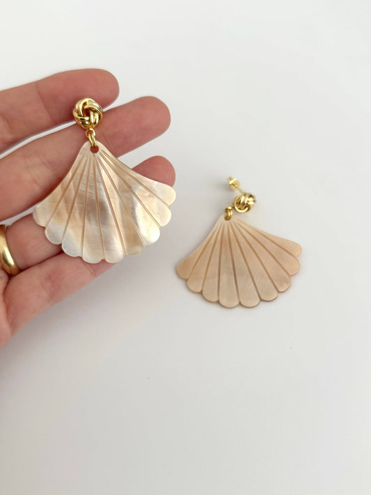 Lila Earrings 