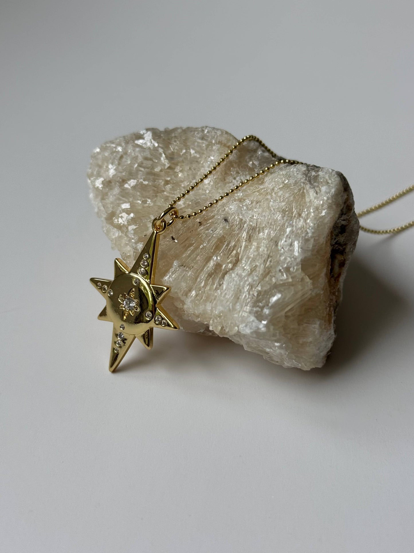 Ora Necklace