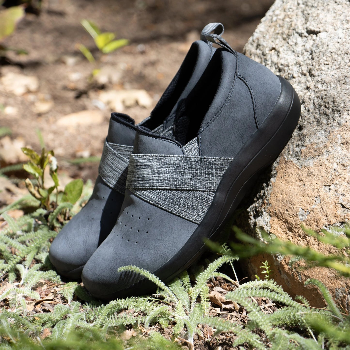 CLEARANCE - Alegria - Savvie