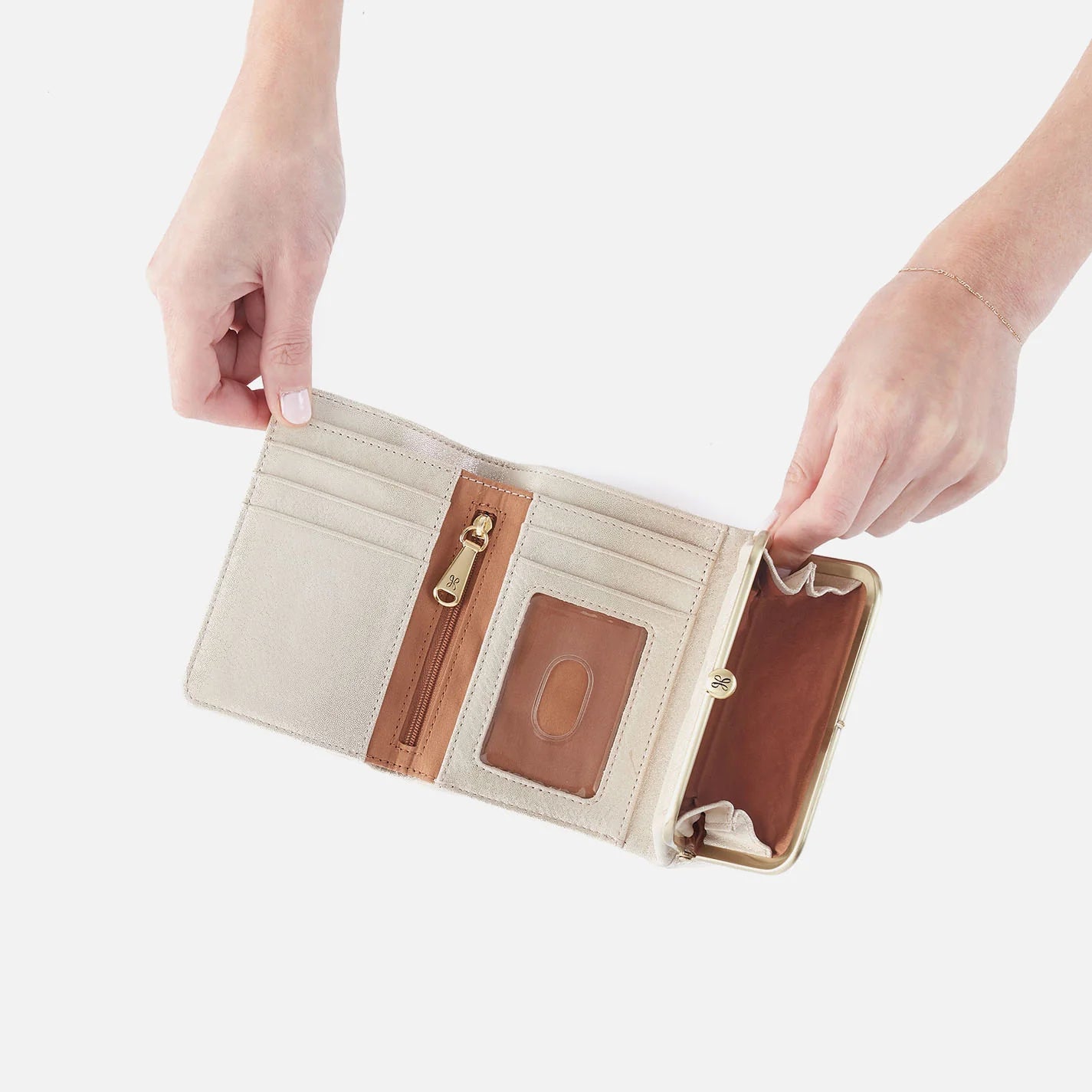 Robin Compact Wallet in Polished Leather