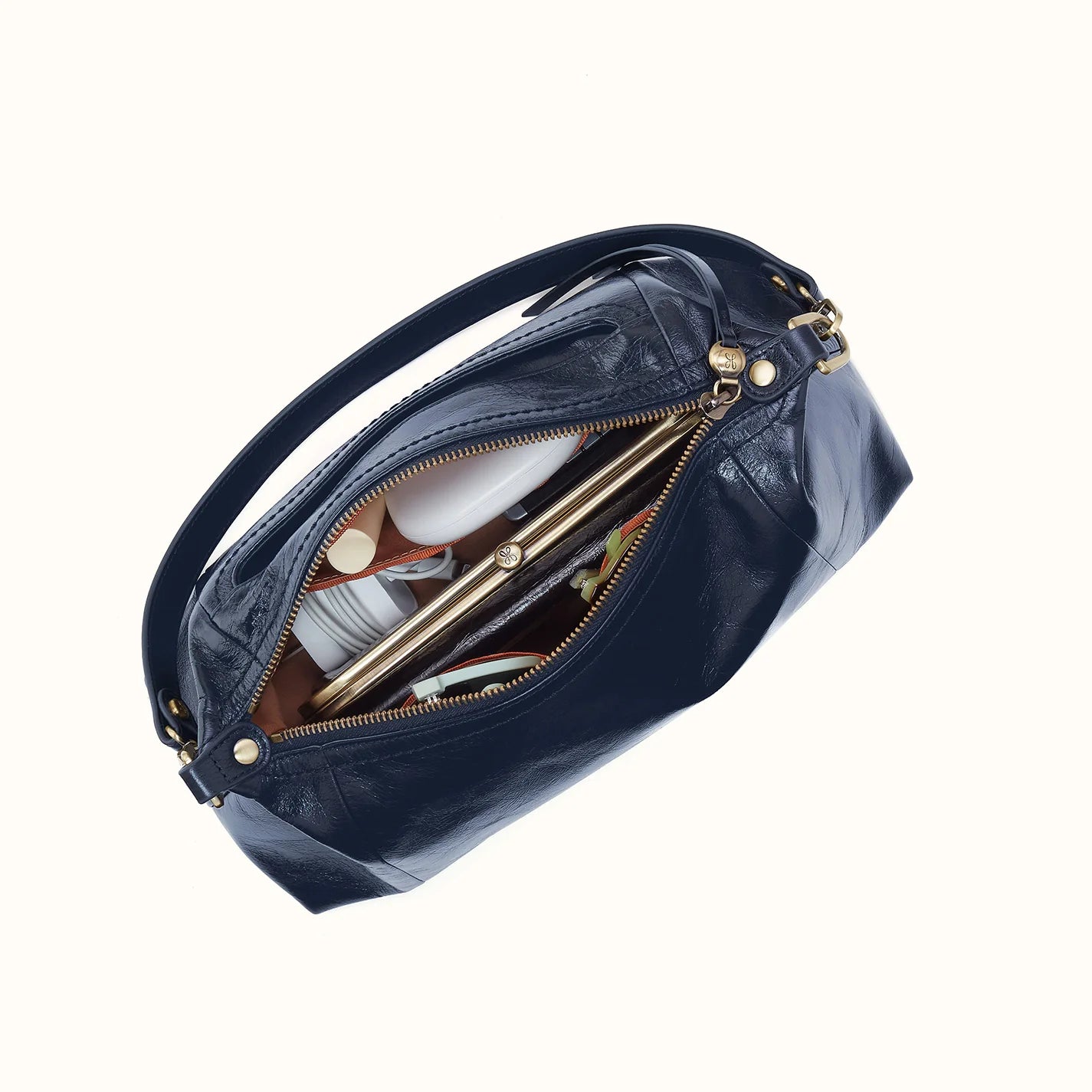 Darcy Shoulder in Polished Leather