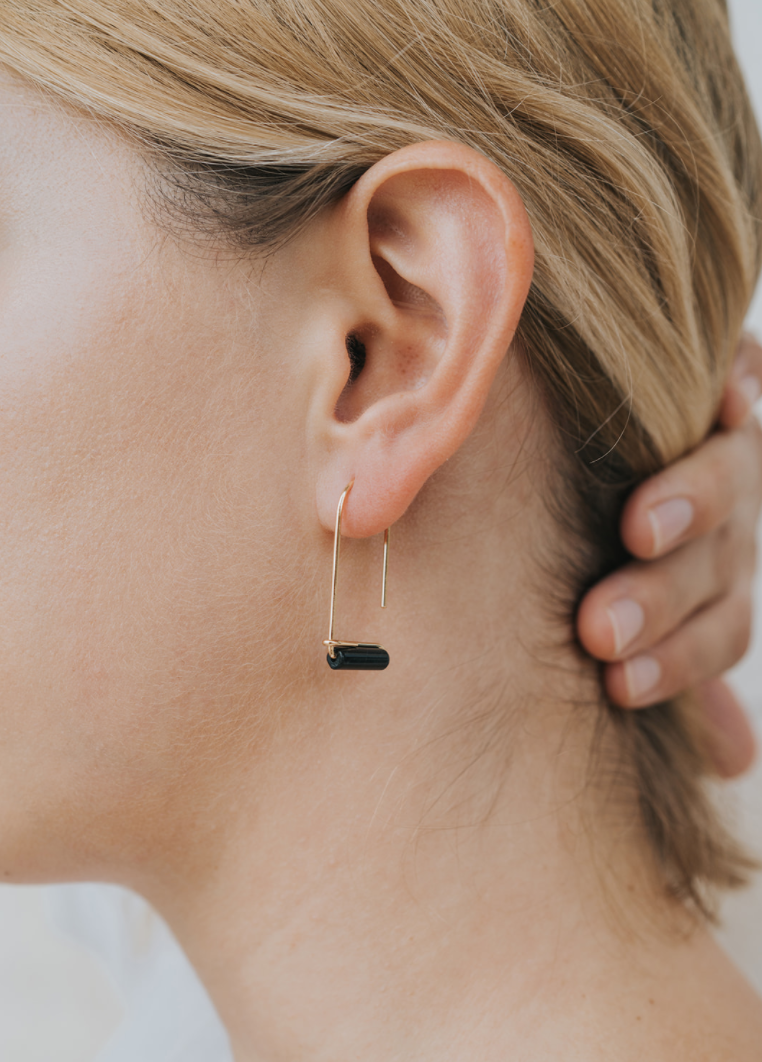 Drop - Black Onyx - Gold Earrings