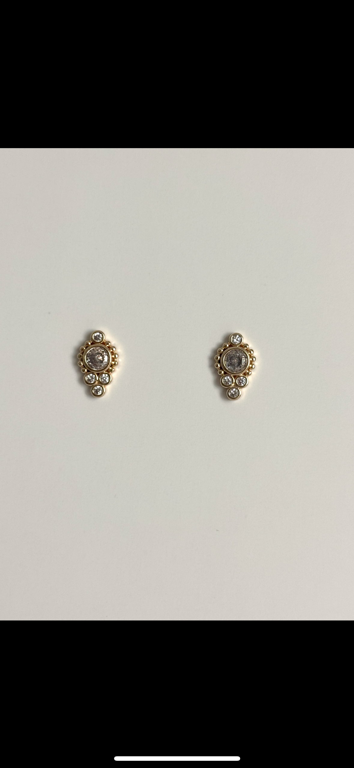 Ava Stud Earrings 