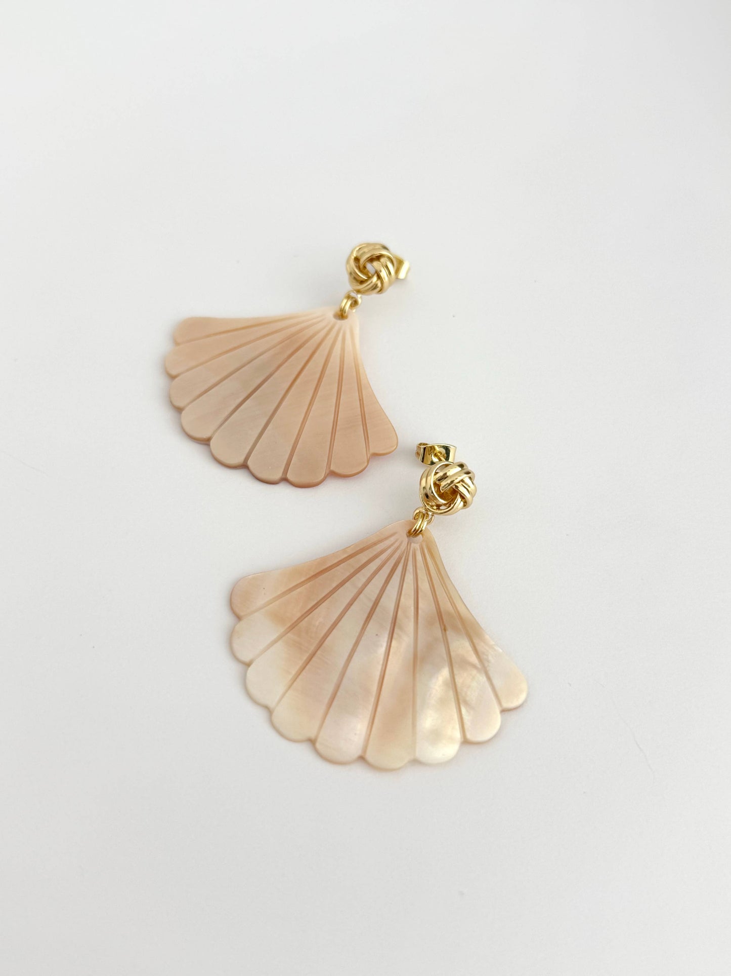Lila Earrings 