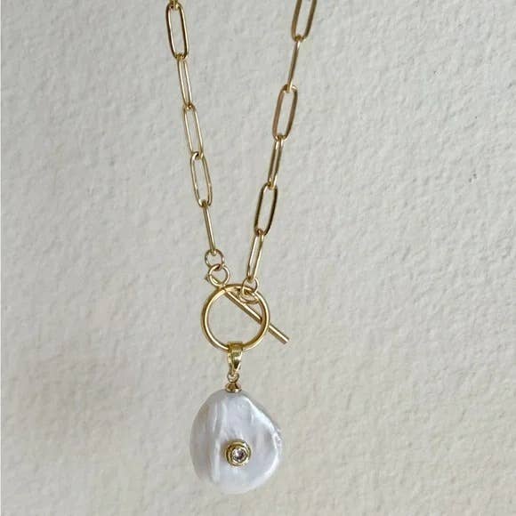Mia Pearl Necklace