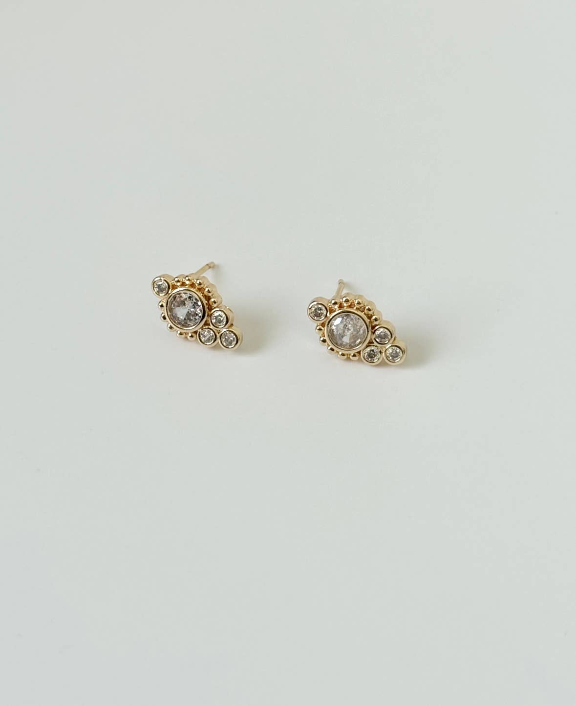 Ava Stud Earrings 