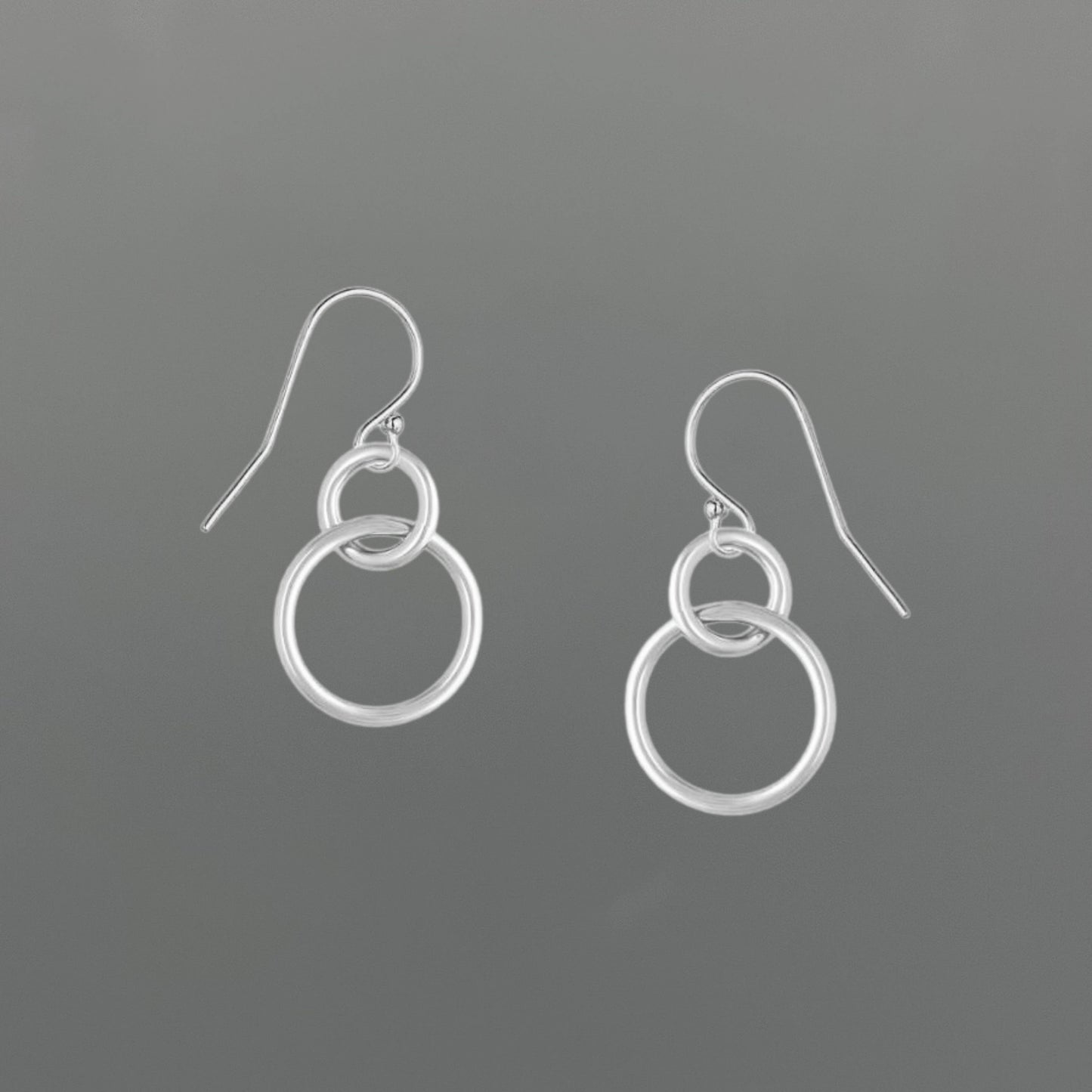 D033H-Links of Love Earrings