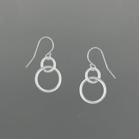 D033H-Links of Love Earrings