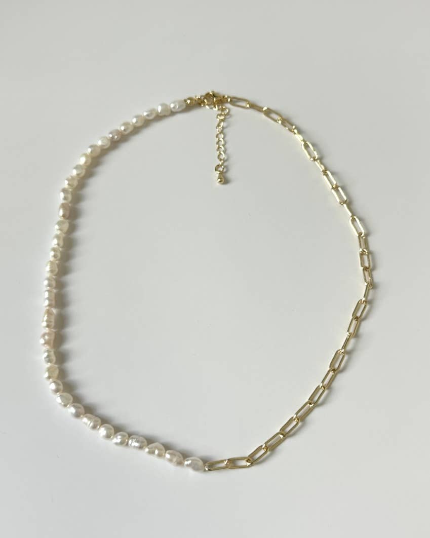 Laumė Necklace