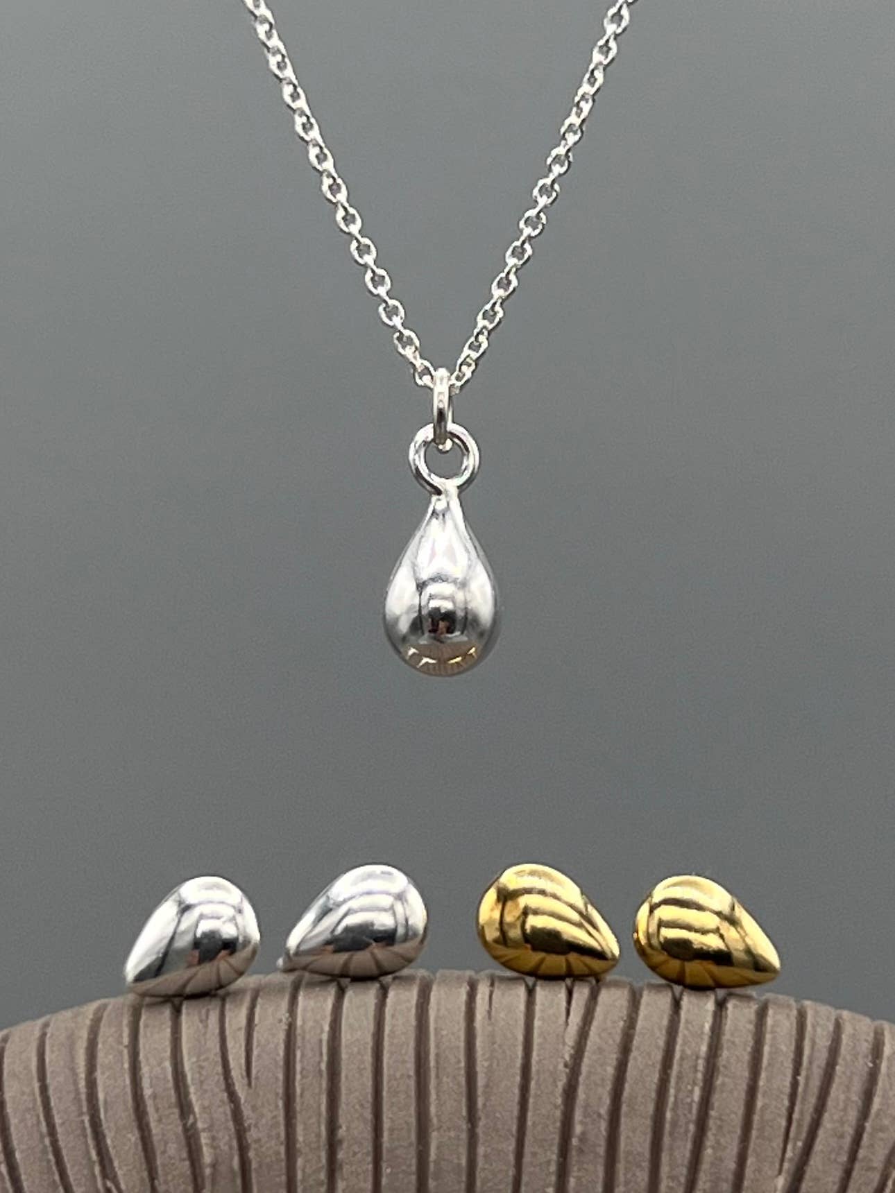 NS760-Silver Mini Teardrop Necklace